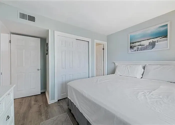 Plantation 2123 Fun & Games Apartment *