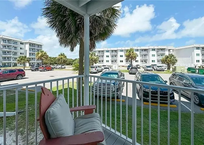Plantation 2123 Fun & Games Apartment