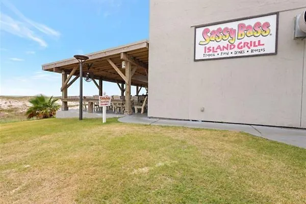 Plantation 2123 Fun & Games Apartment